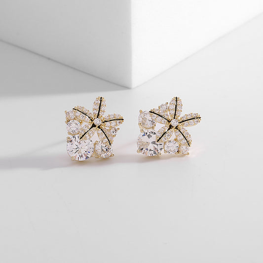 Flower stud earrings